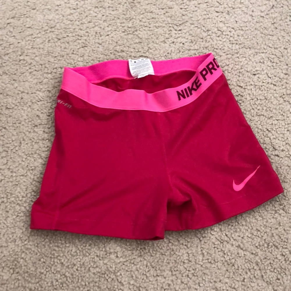 Pink Nike pro